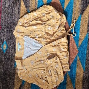 American eagle floral blouse